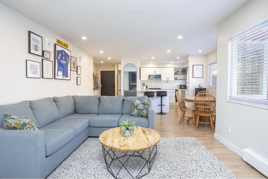 202 1381 MARTIN STREET, White Rock