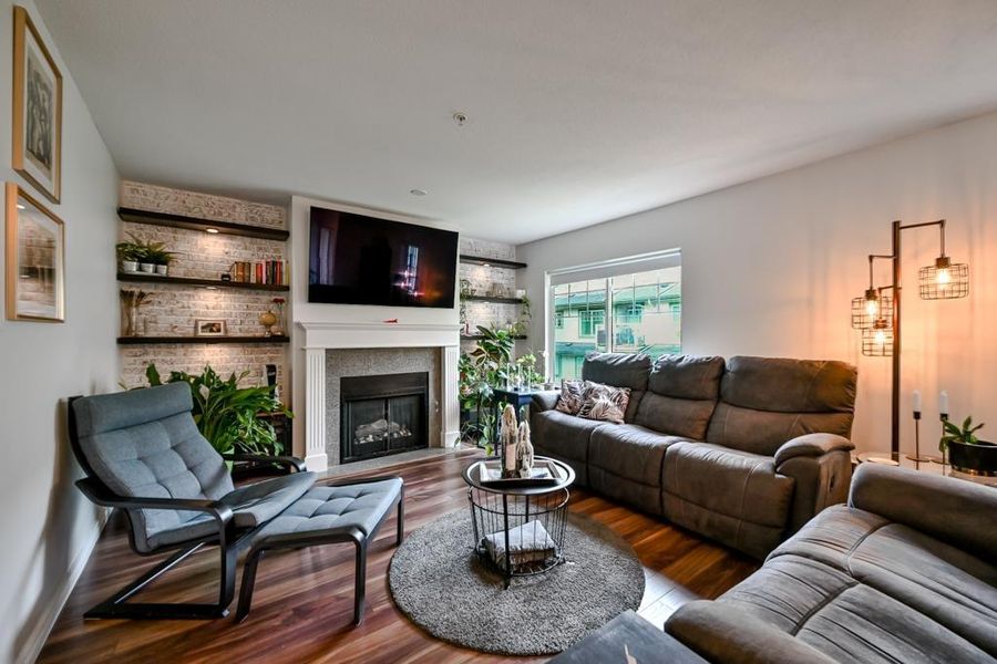 22 8892 208 STREET, Langley