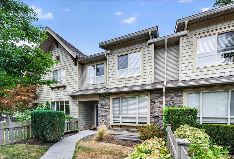 4 2738 158 STREET, Surrey