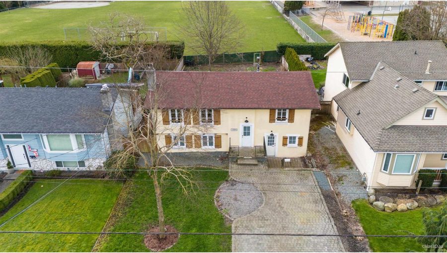 15894 THRIFT AVENUE, White Rock