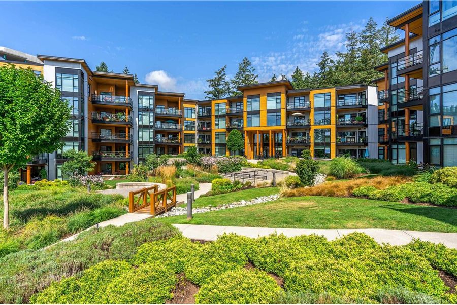 216 14855 THRIFT AVENUE, White Rock